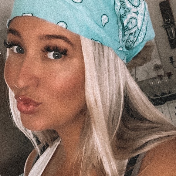 Posh Ambassador ✨ - Picture 4 of 7